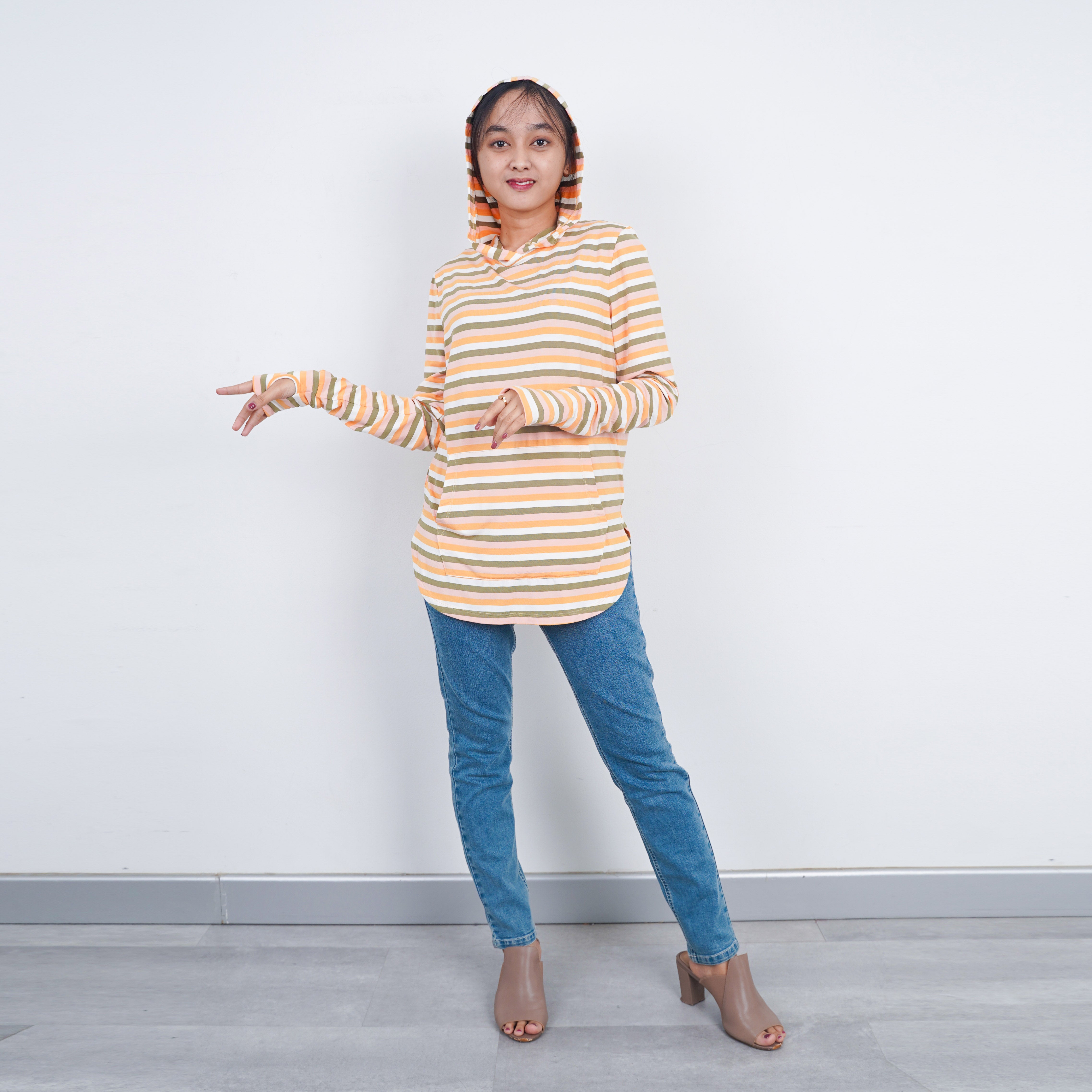 Sweatshirt Hoodie Wanita Daily Sport lengan Panjang Motif Stripe [MO-90DTW 02]