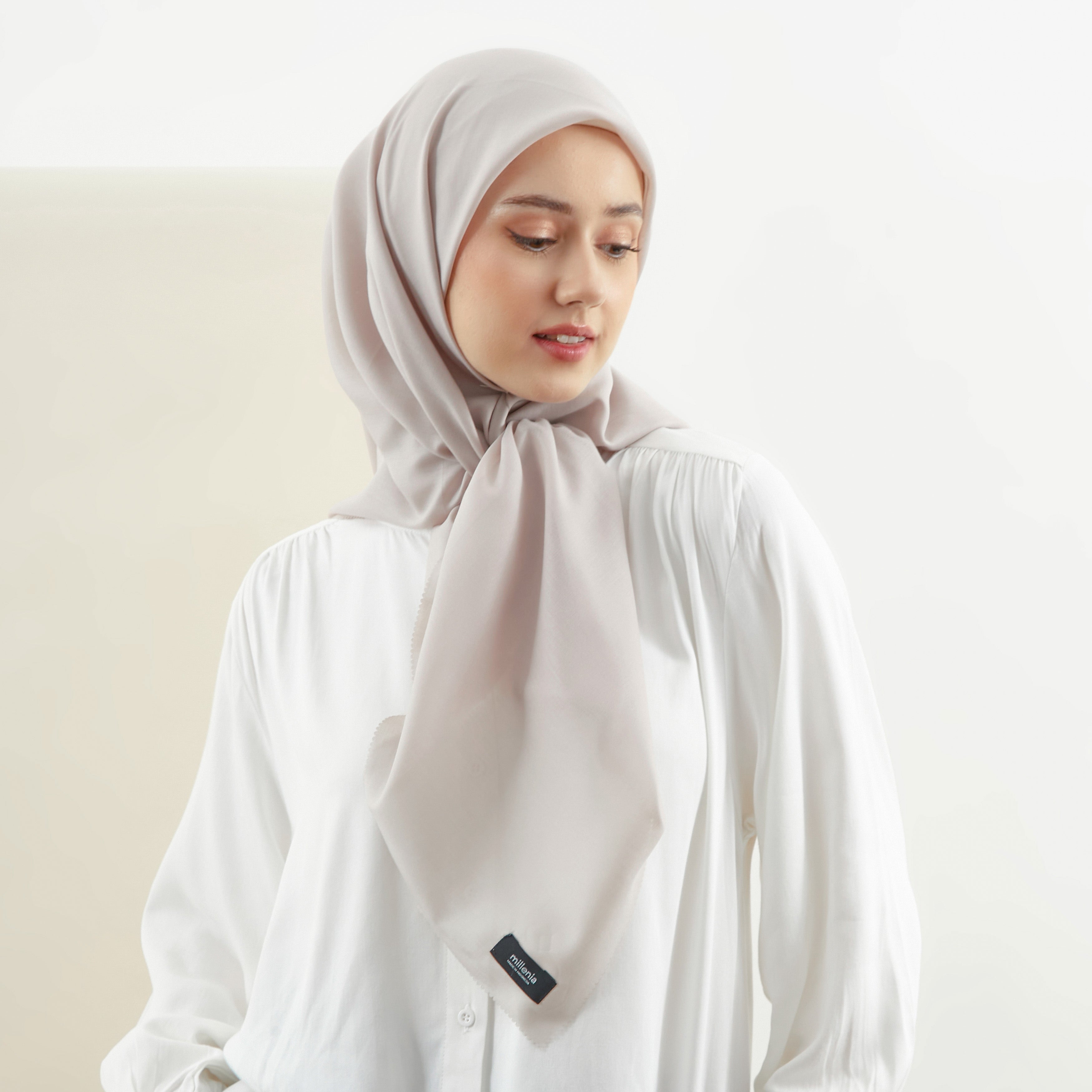 Mariam Hijab Segi Empat Voal Square 115cm [MYHJB 01]
