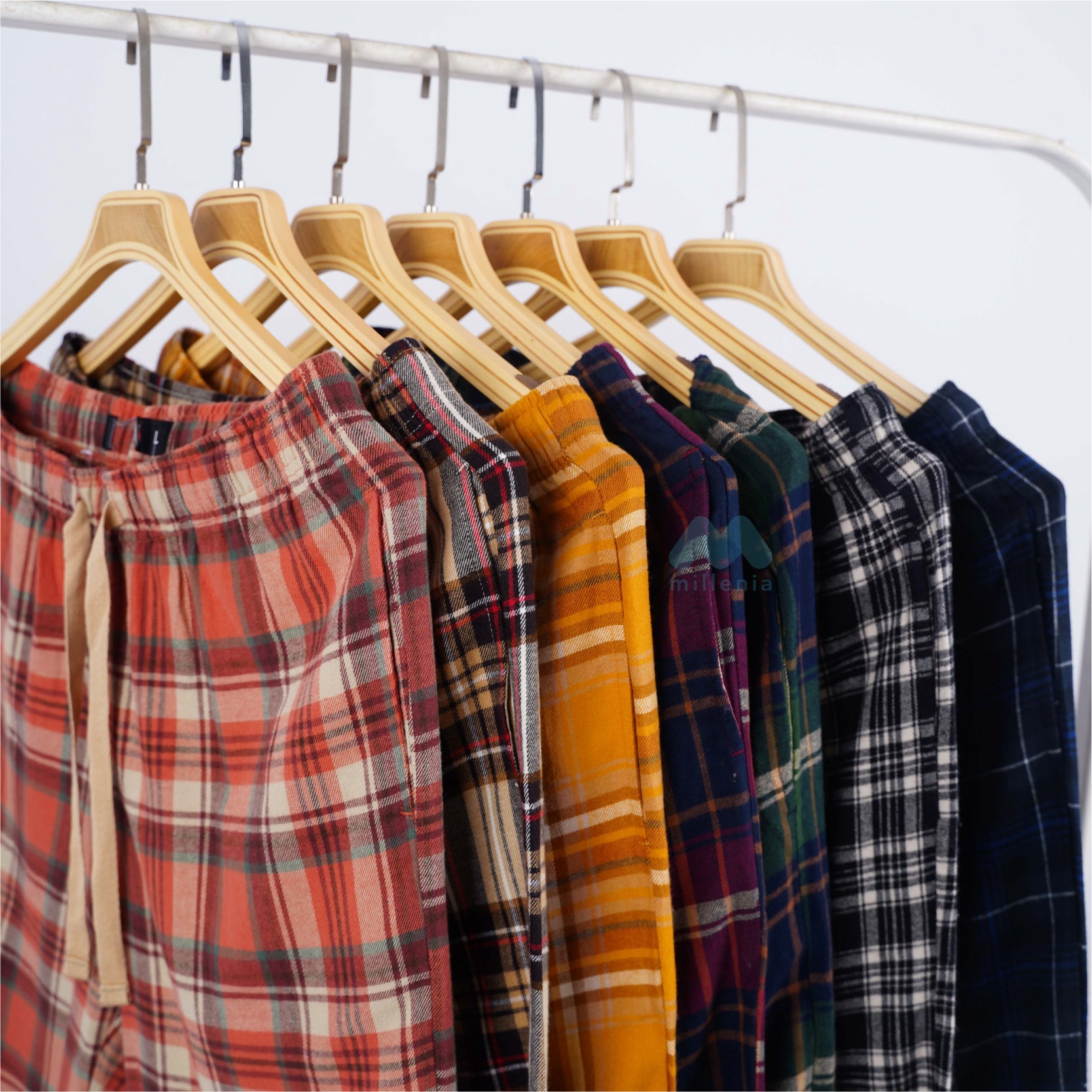 Celana Santai Pria Motif Plaid Bahan Adem Tersedia 7 Pilihan Warna (MO-MMJ 07)