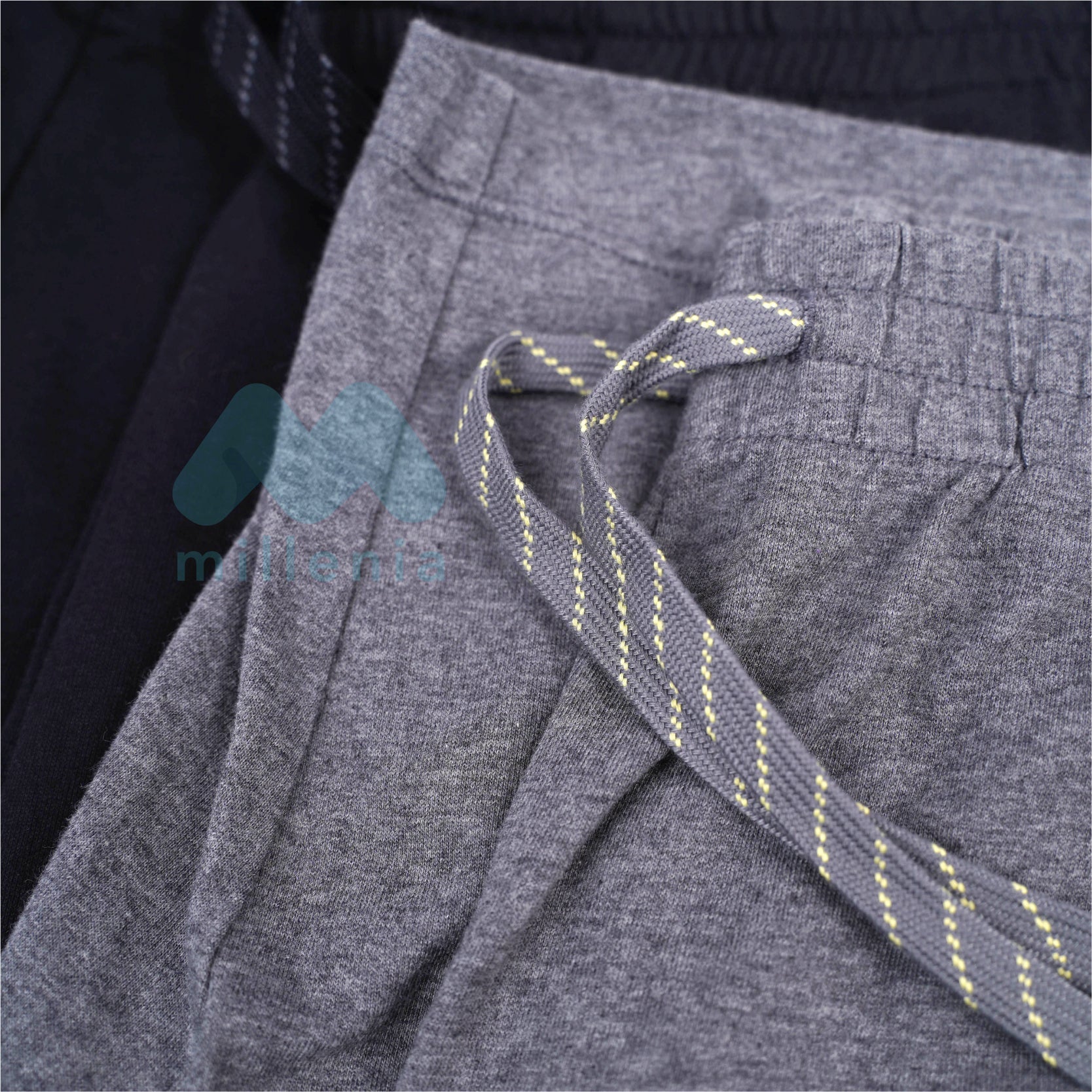 Celana Pendek Pria Bahan Adem Tersedia 3 Warna (MO-UNSM 01)
