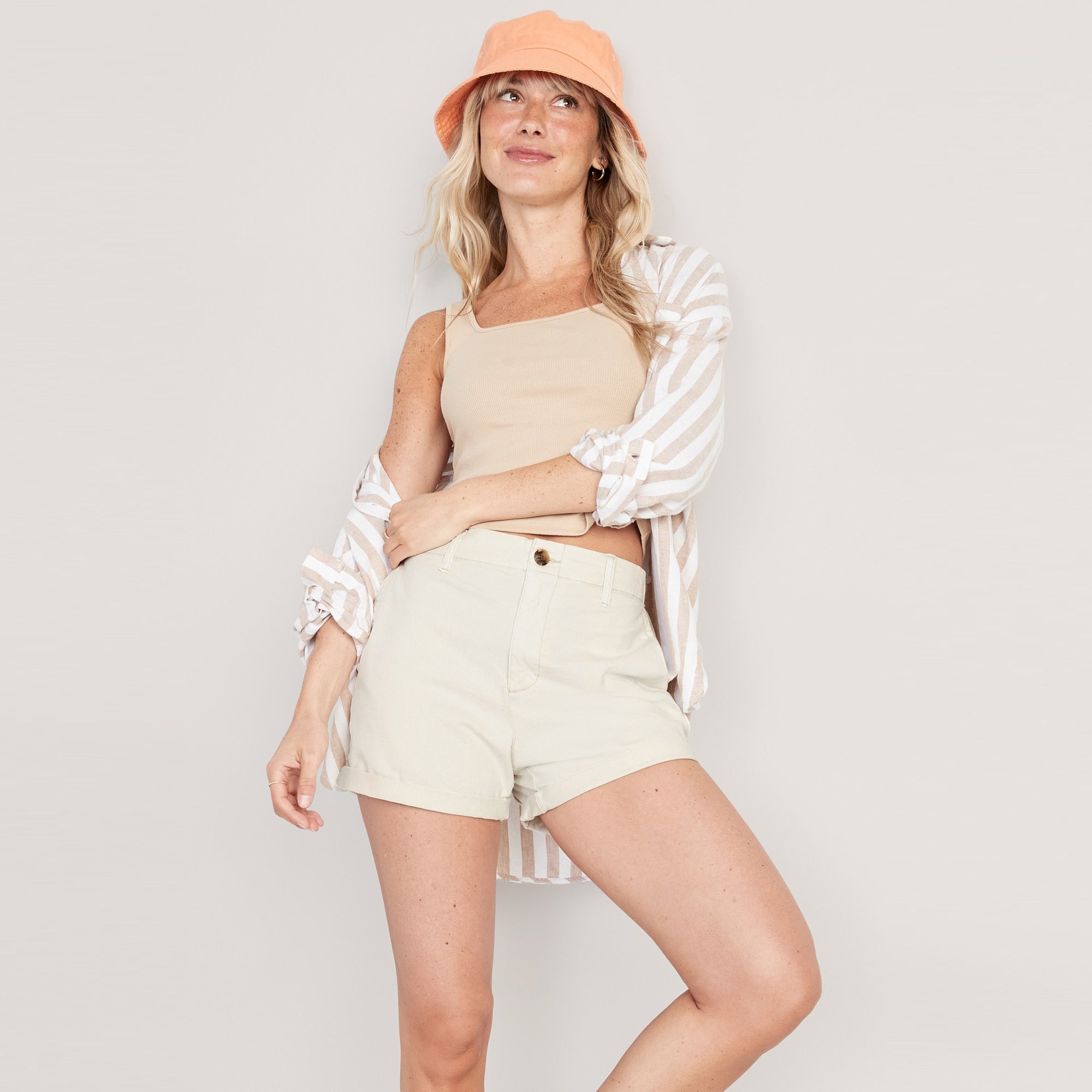 Celana Pendek Wanita - High-Waisted  Pull-On Chino [MO-ONS 03]