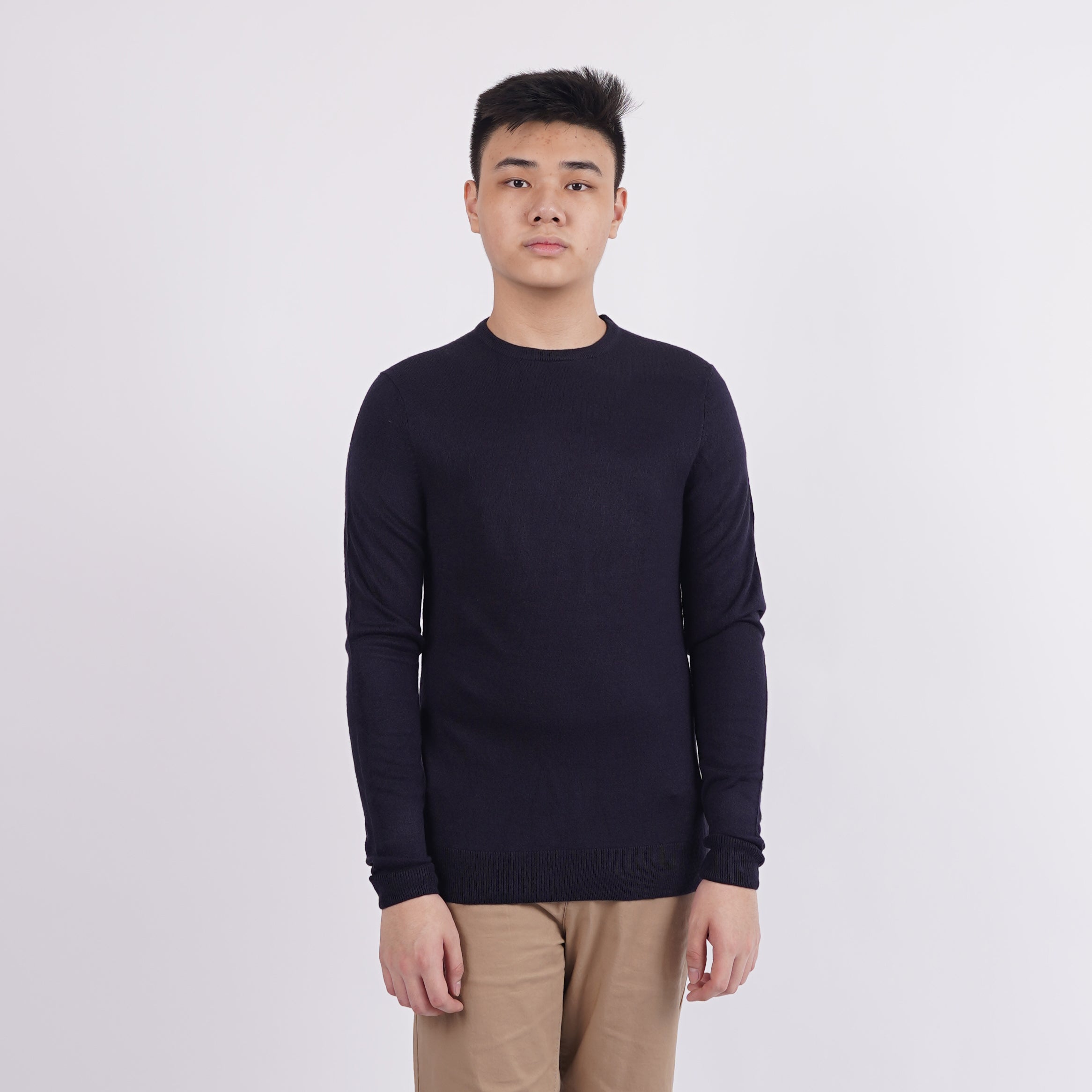 Sweatshirt Unisex- Round Neck Casual in 4 Colors [CG-FNF 01]