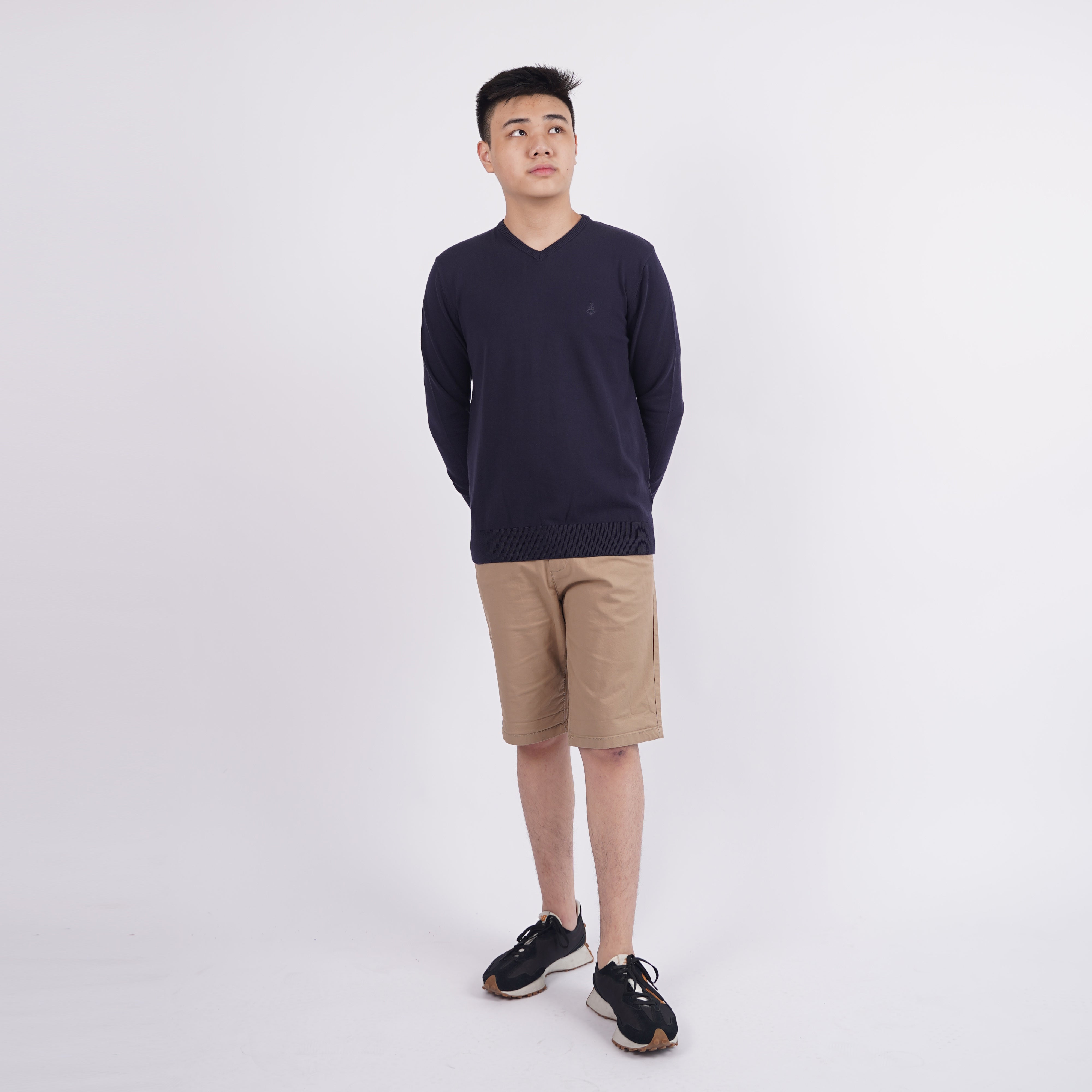 Sweatshirt Pria Kerah V-Neck Tersedia 3 Pilihan Warna [CG-EXPL 01]