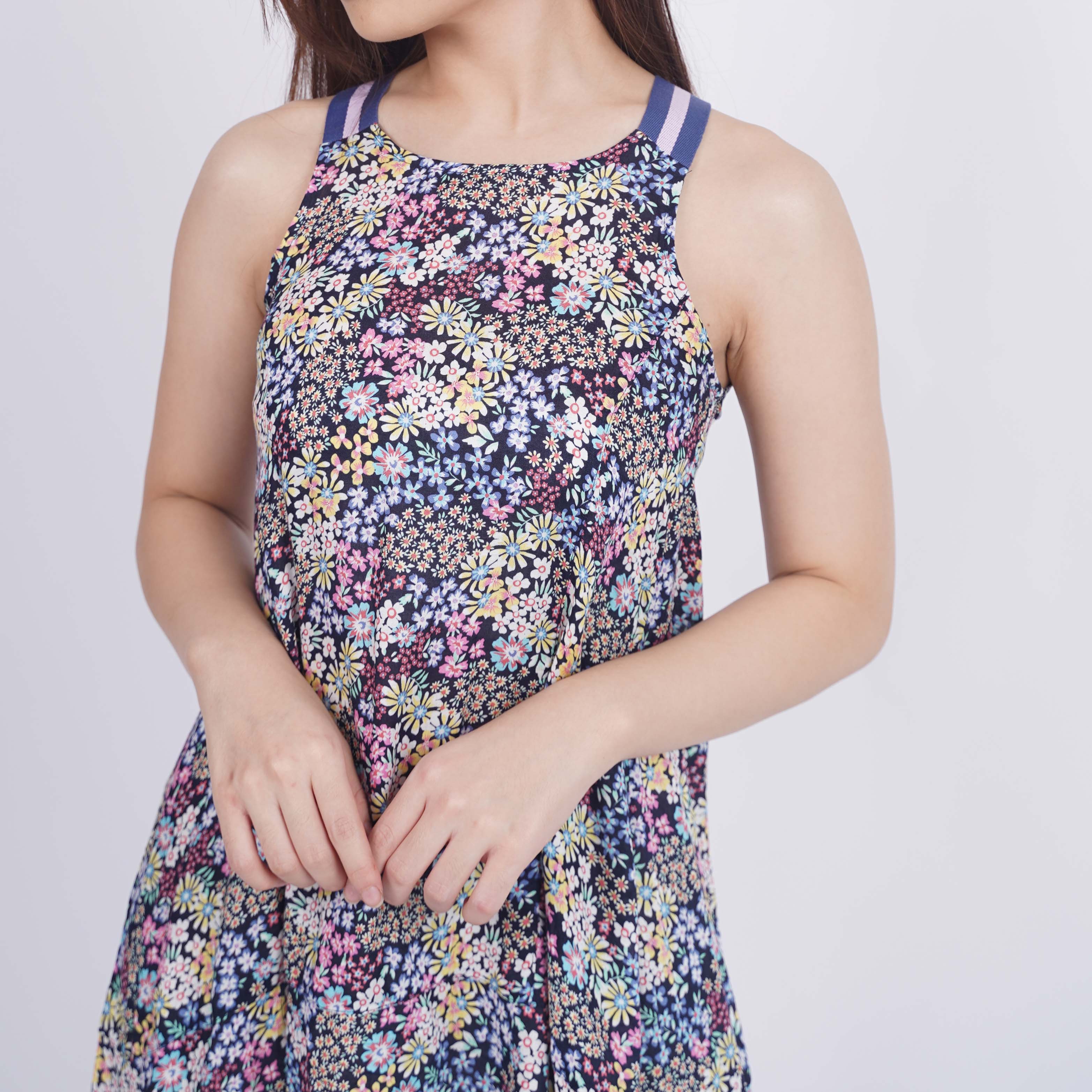 Dress Wanita Peplum Hem Loose Fit Dengan Model Kerah Bulat Dan Tanpa Lengan [CG-EDCD 16]