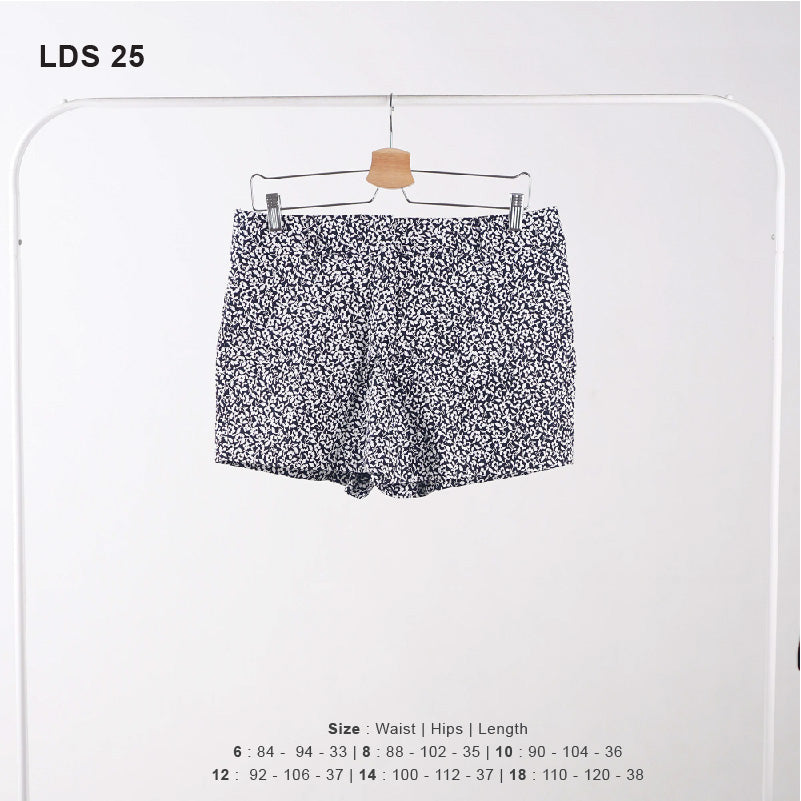 Celana Pendek Wanita - Leaf Short Pants (LDS 25)