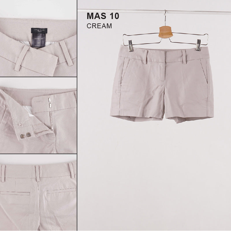 Celana Pendek Wanita - Cream And Navy Women Short Pants (MAS 10)