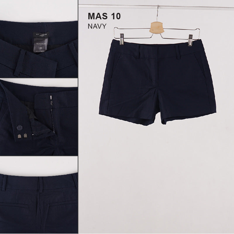 Celana Pendek Wanita - Cream And Navy Women Short Pants (MAS 10)